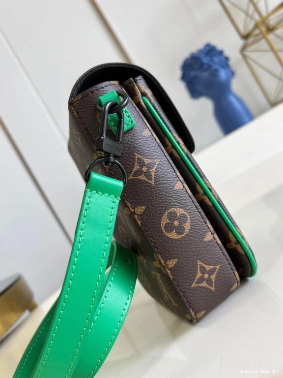 Cheap S-LOCK VERTICAL WEARABLE WALLET VUITTON LOUIS 0805